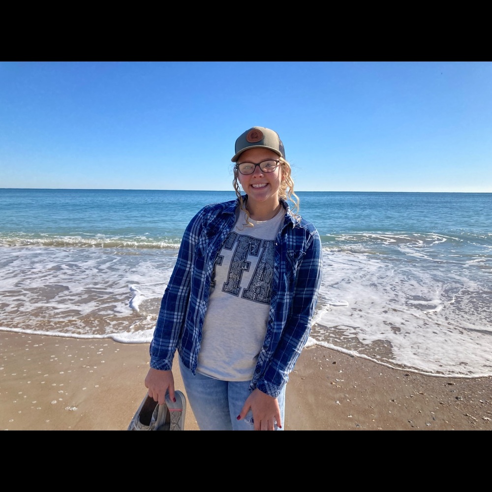 Meet your Posher, Maegan